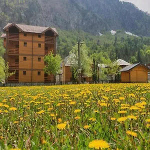 Residence: Quku I Valbones Gasthuis